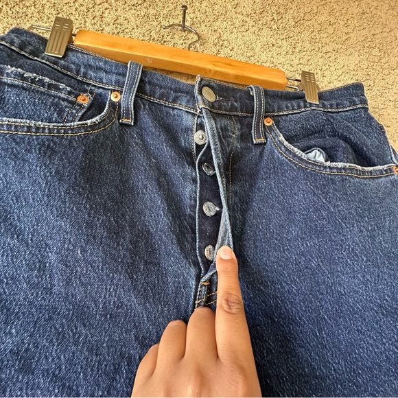 501 Levi's Dark Blue biker shorts - Picture 2 of 7